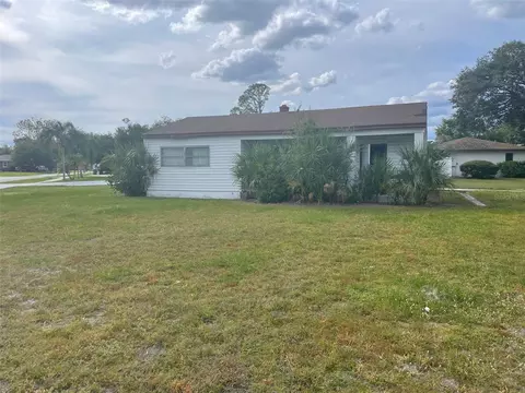 2102 W Farwell Dr, Tampa, FL 33603