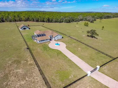 11106 S Brightstar Ave, Floral City, FL 34436