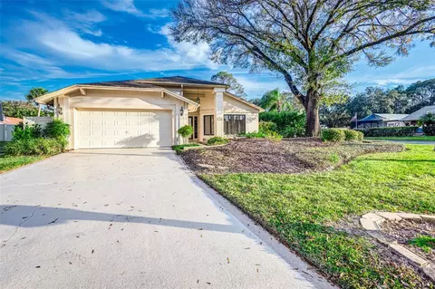 1803 Walden Pl N, Plant City, FL 33566
