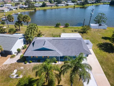 1001 Cherry Hills Dr, Sun City Center, FL 33573