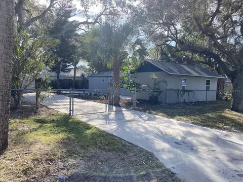 5230 8th Ave S, Gulfport, FL 33707