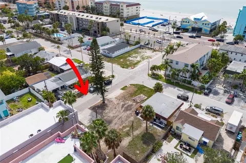 120 141st Ave E, Madeira Beach, FL 33708
