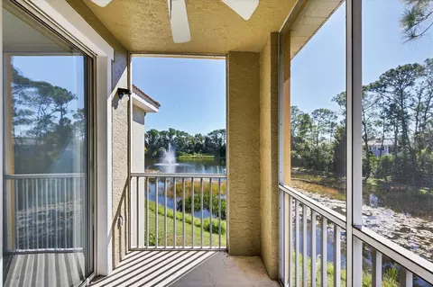 5600 Bentgrass Dr #8-102, Sarasota, FL 34235
