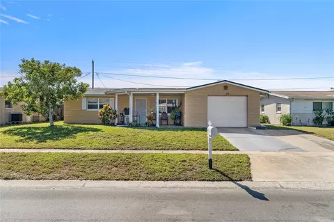 5144 Tammy Ln, Holiday, FL 34690