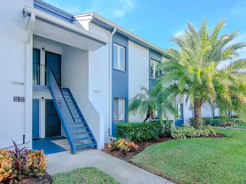208 Cypress Ln, Oldsmar, FL 34677
