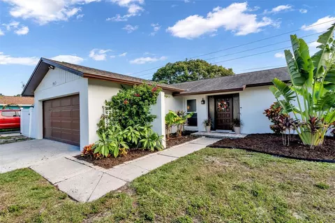 1961 Radcliffe Dr E, Clearwater, FL 33763