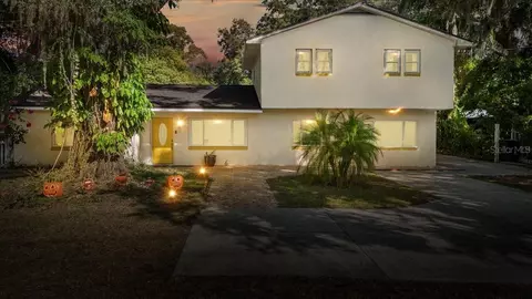 11004 Riverview Dr, Riverview, FL 33578