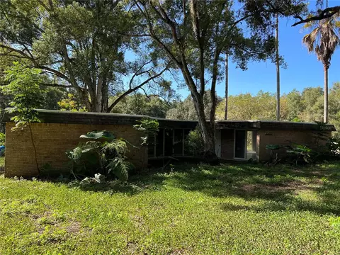 16439 Sweetwater Rd, Dade City, FL 33523