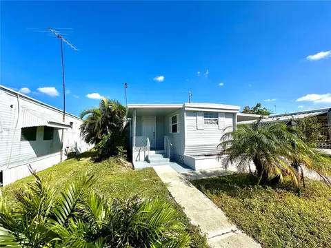 607 51st Avenue Dr W, Bradenton, FL 34207