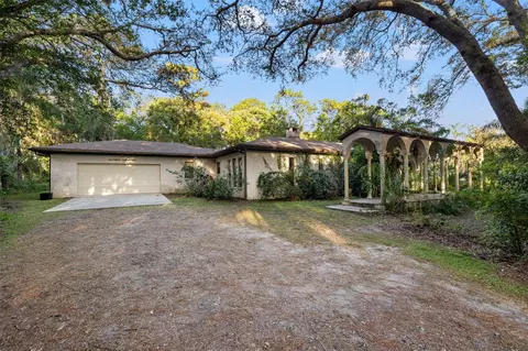 12602 N 52nd St, Temple Terrace, FL 33617