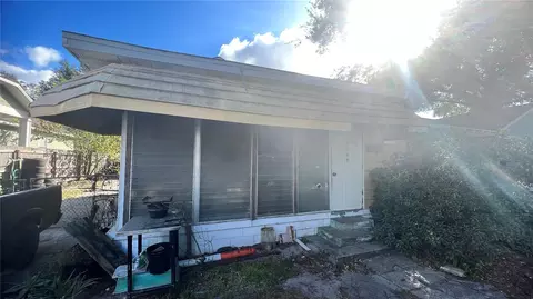 1209 E Giddens Ave, Tampa, FL 33603