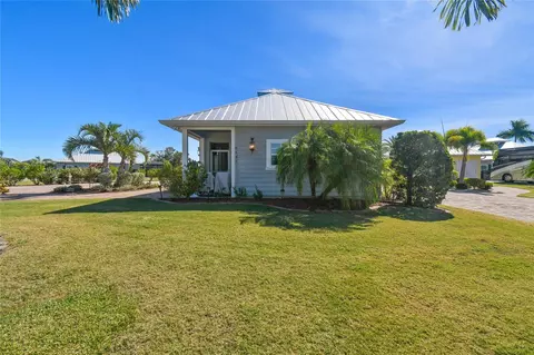 8487 SW Sand Crane Cir, Arcadia, FL 34269