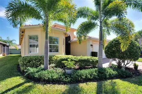 16114 Cape Coral Dr, Wimauma, FL 33598