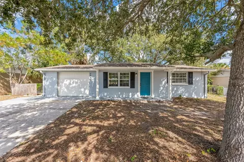 7541 Fox Hollow Dr, Port Richey, FL 34668
