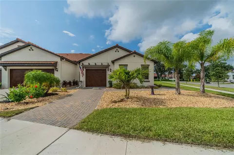 5303 Stoic Vale Dr, Wimauma, FL 33598