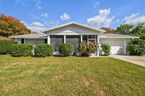 10636 Ixora Ln, Port Richey, FL 34668