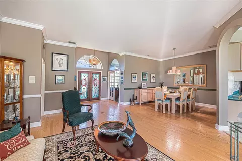 Entry Way - 331 Lewis Rd, Lithia, FL 33547 photo 3 of 4