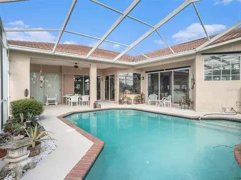 Exterior - 331 Lewis Rd, Lithia, FL 33547 photo 22 of 26