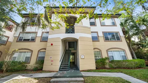 17110 Carrington Park Dr #830, Tampa, FL 33647