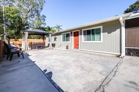 499 Pasaje Ave, Tarpon Springs, FL 34689