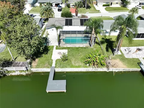 3446 Wilson Dr, Holiday, FL 34691