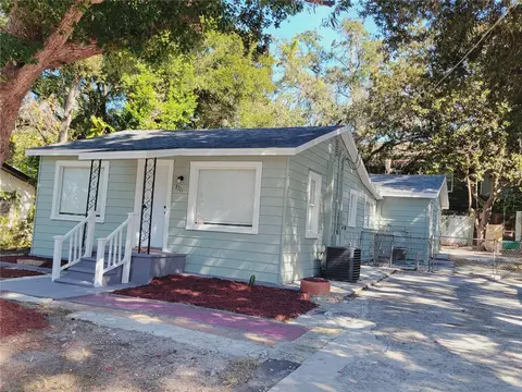 8711 N Orangeview Ave, Tampa, FL 33617