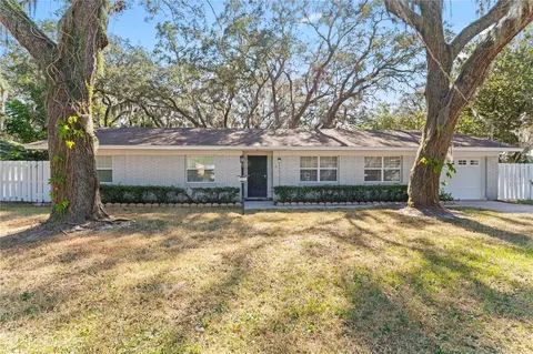 7110 Woodfield Dr, Tampa, FL 33617
