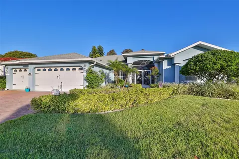 3820 Cardenal Ave, Sun City Center, FL 33573