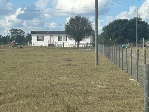 17524 Commonwealth Ave N, Polk City, FL 33868