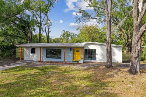 520 Courtney Dr, Temple Terrace, FL 33617