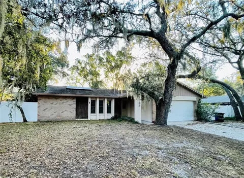 3738 Southview Dr, Brandon, FL 33511