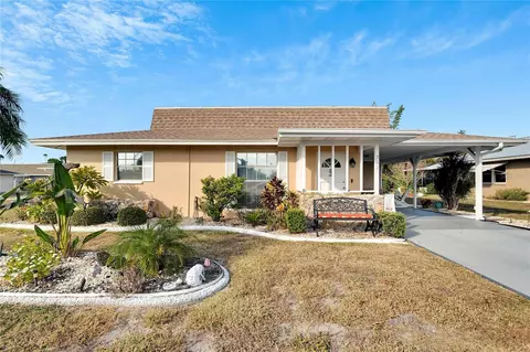 701 Rickenbacker Dr, Sun City Center, FL 33573