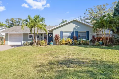 10053 85th St N, Seminole, FL 33777