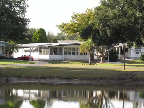 5543 Arrowhead Dr, Zephyrhills, FL 33542