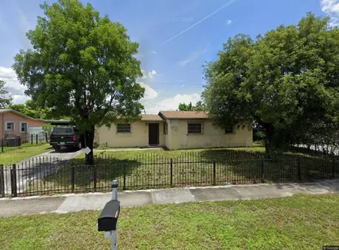 8231 NW 171st, Hialeah, FL 33015