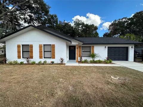 512 S Johnson St, Plant City, FL 33563