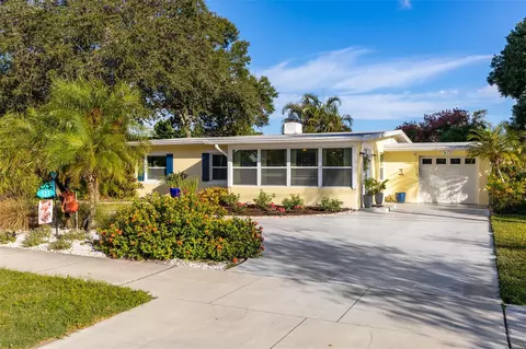 132 Crystal Beach Ave, Crystal Beach, FL 34681