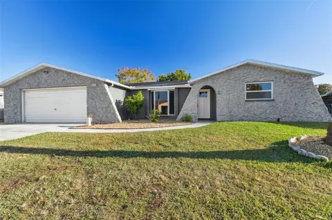 9248 Glen Moor Ln, Port Richey, FL 34668