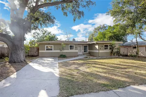 1376 Robin Hood Ln, Dunedin, FL 34698