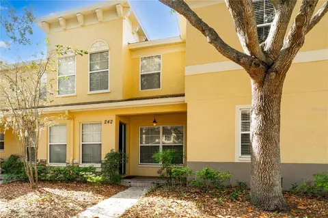 242 Castlekeeper Pl, Valrico, FL 33594