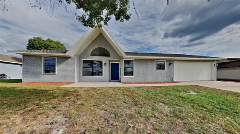 933 Roswell Ter, Deltona, FL 32738