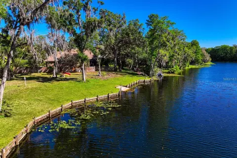 7810 Terrace Oaks Ct, Temple Terrace, FL 33617