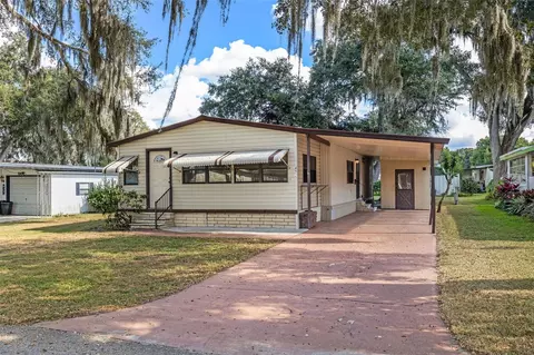 4616 Olive Dr, Zephyrhills, FL 33542