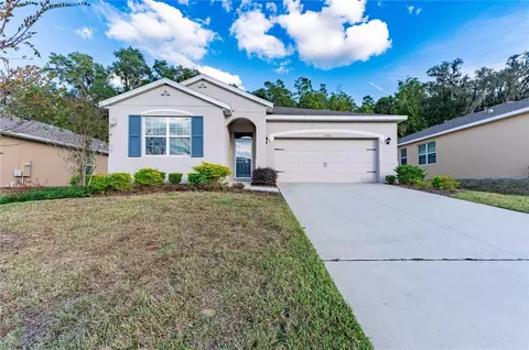 12751 Eastpointe Dr, Dade City, FL 33525