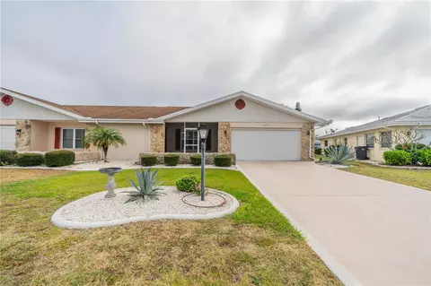 809 Bluewater Dr, Sun City Center, FL 33573