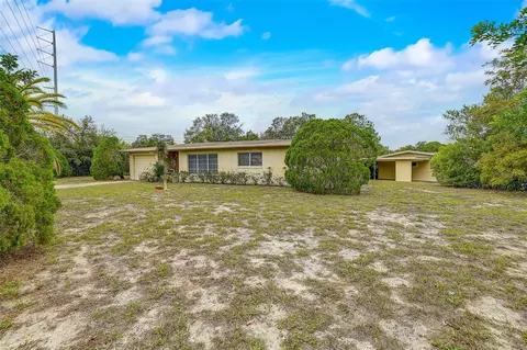 242 Milwaukee Ave, Dunedin, FL 34698