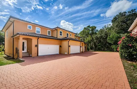 1954 Freedom Dr, Clearwater, FL 33755