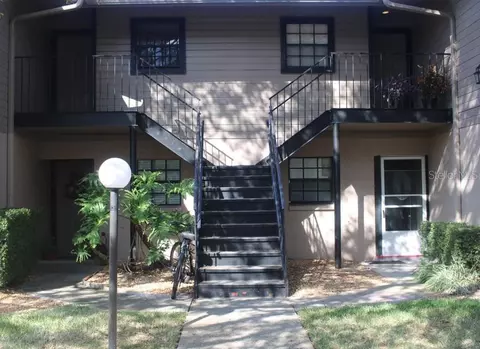 4007 Ashford Green Pl #202, Tampa, FL 33613