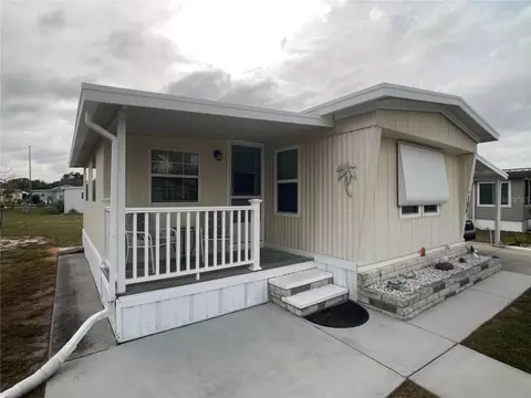 1710 7th St SW #105, Ruskin, FL 33570