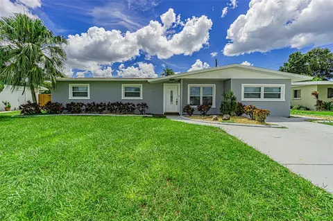 2801 23rd Ave W, Bradenton, FL 34205
